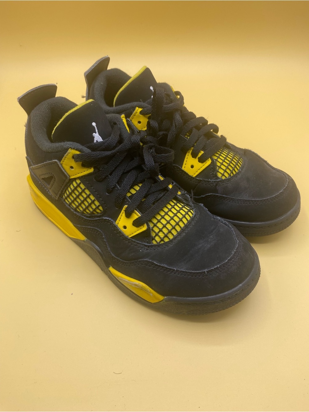 Jordan 4 Retro Thunder
